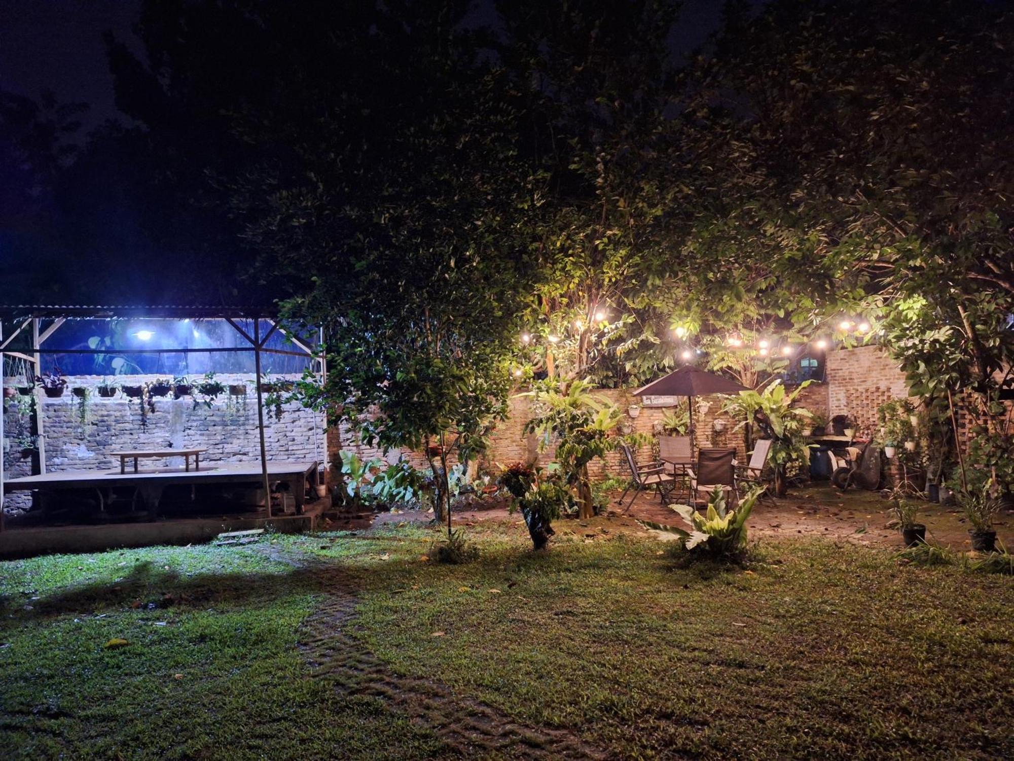 Bua Guest House Medan Luaran gambar